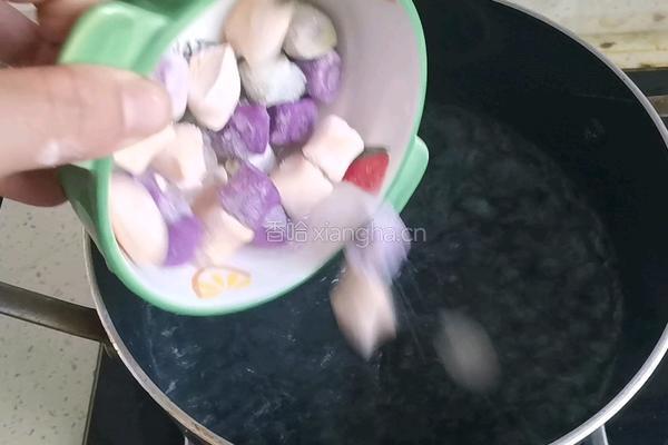 红糖酒酿芋圆的做法图解2