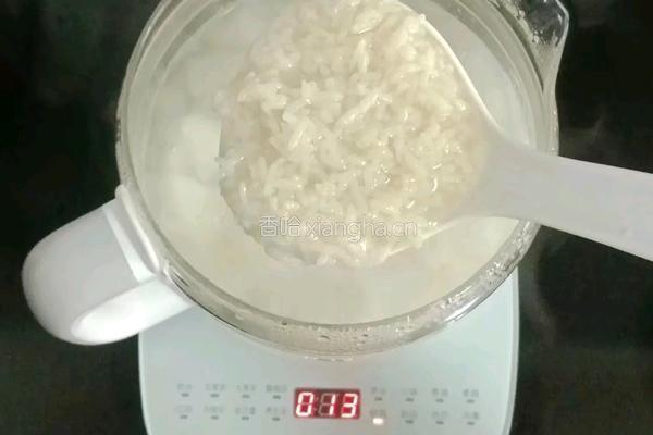 银耳酒酿雪梨甜汤的做法图解9