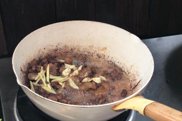 蒜苔炒五花肉的做法图解11