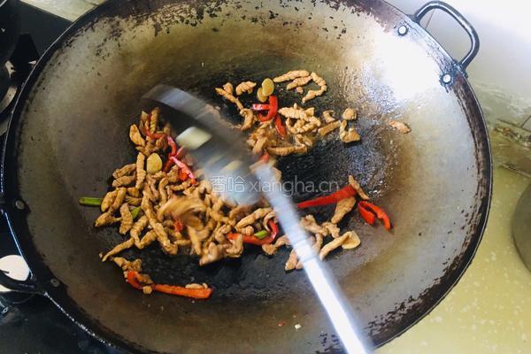 豇豆炒肉丝的做法图解6