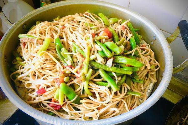 瘦肉梅豆蒸挂面的做法图解16