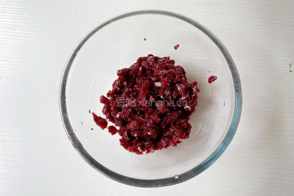 香菇牛肉酱的做法图解2