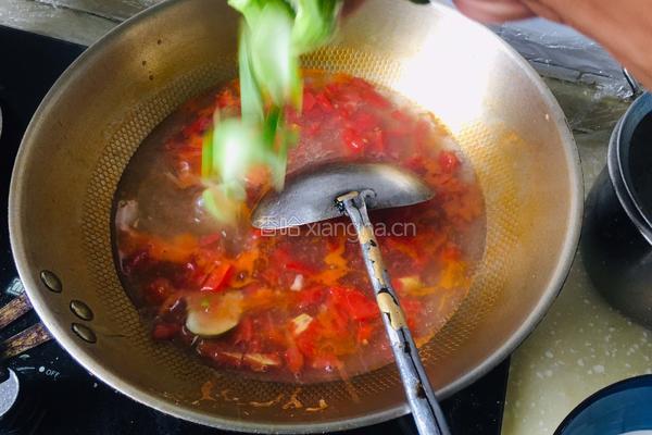 西红柿鸡蛋青菜汤的做法图解6