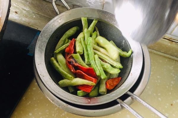 干煸梅豆的做法图解6