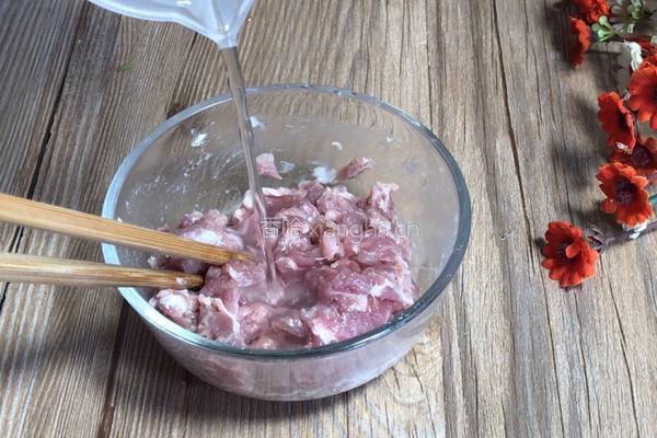 莲藕瘦肉粥的做法图解6