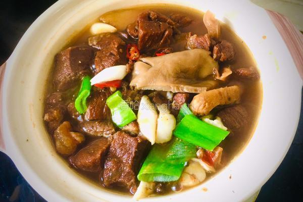 砂锅菌菇炖牛肉的做法图解8