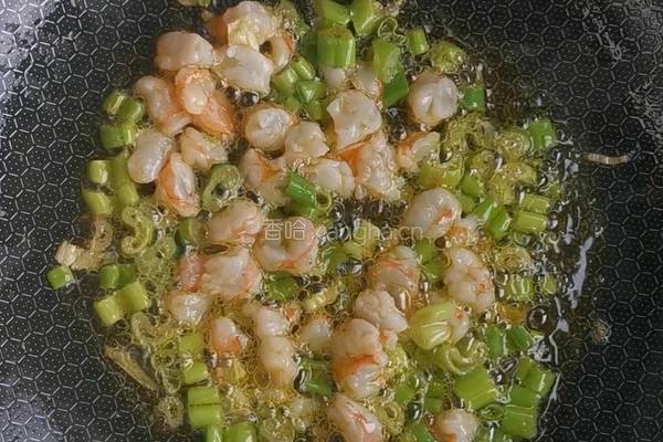 火腿虾仁蛋炒饭的做法图解4