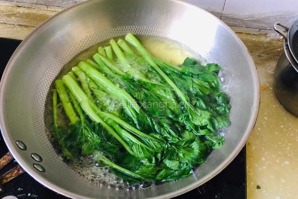蚝油菜心的做法图解2