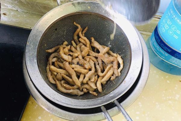 蒜苔过油肉的做法图解5