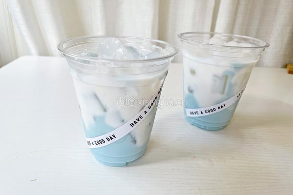 瓦尔登蓝椰拿铁的做法图解6