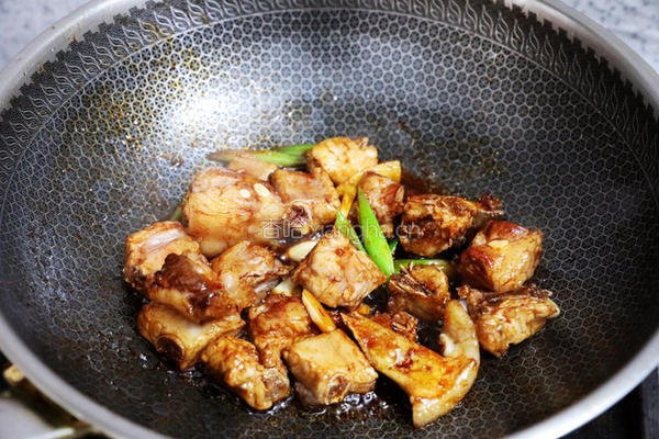 红烧土豆排骨的做法图解12