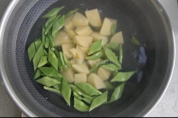 辣炒芸豆土豆块的做法图解4