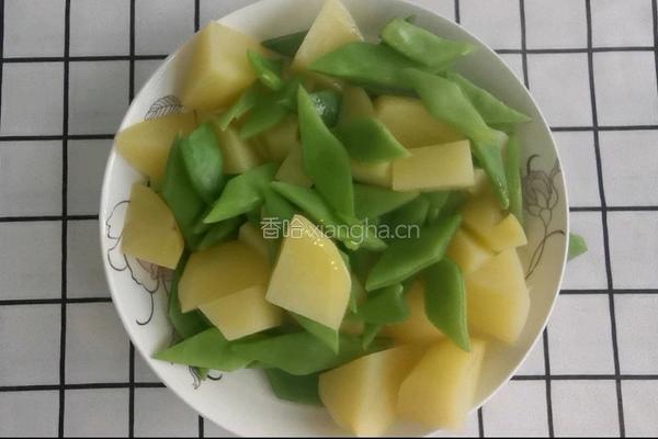 辣炒芸豆土豆块的做法图解5
