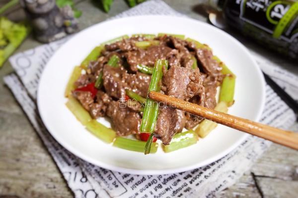 西芹炒牛肉的做法图解14