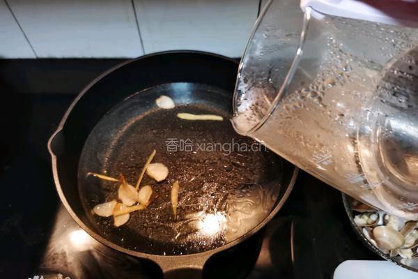 裙带菜蛤蜊豆腐汤的做法图解5