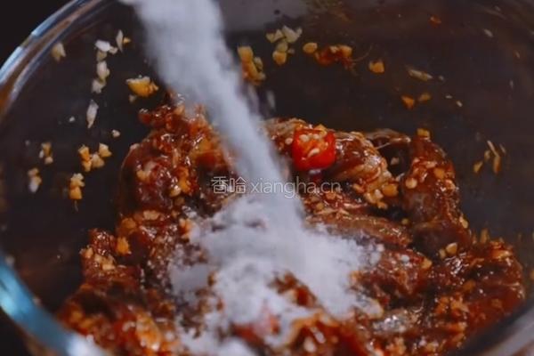 家庭版红薯粉蒸牛肉的做法图解4