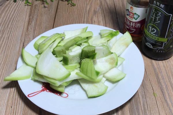 红椒丝瓜炒肉片的做法图解5