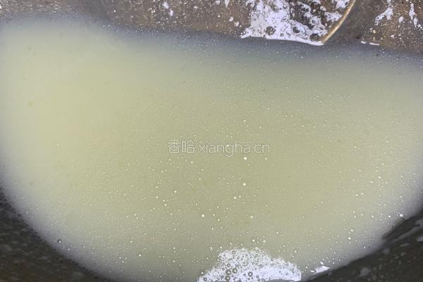 戚风蛋糕（低糖低油不裂不塌）的做法图解1