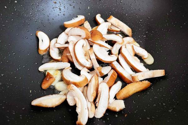 香菇肉片煲的做法图解8