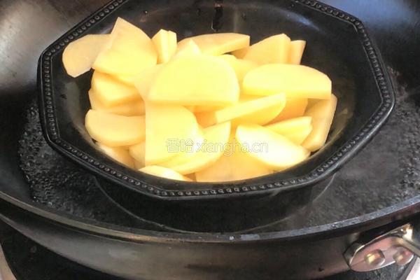 土豆泥鸡蛋卷的做法图解3