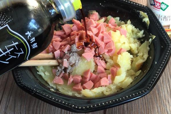 土豆泥鸡蛋卷的做法图解6