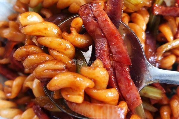 中西合璧低脂低卡｜5分钟酸甜咸香炒意粉 深夜食堂风的做法图解12