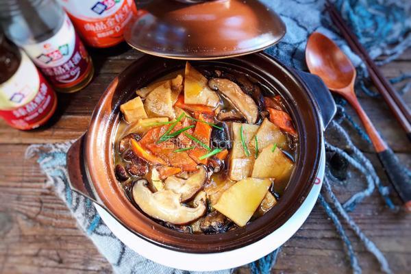 香菇冬笋肉片煲的做法图解16