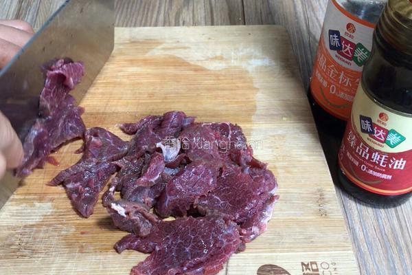 酸辣椒木耳炒牛肉的做法图解3