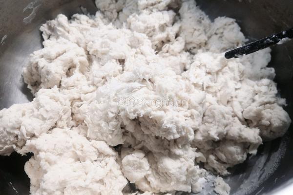 芹菜肉馅饺子的做法图解2