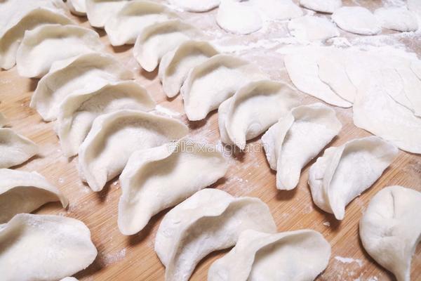 芹菜肉馅饺子的做法图解9