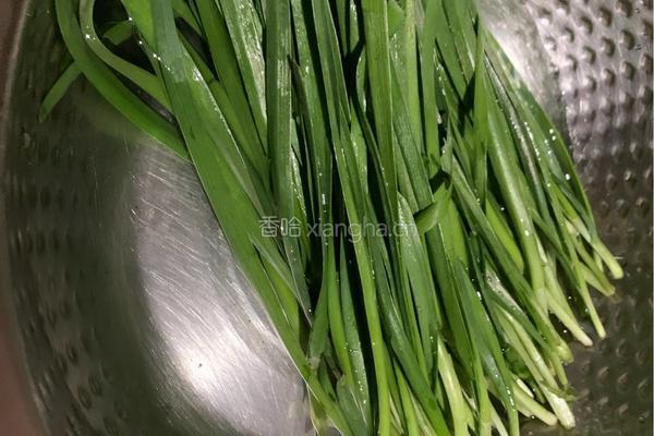 快手冰花锅贴的做法图解1