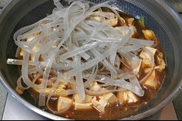 白菜豆腐炖粉条的做法图解9