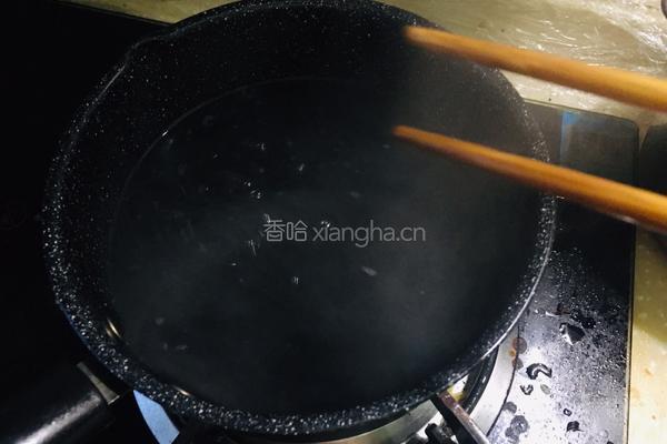 炝拌蕨根粉的做法图解2