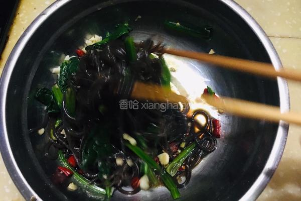 炝拌蕨根粉的做法图解11
