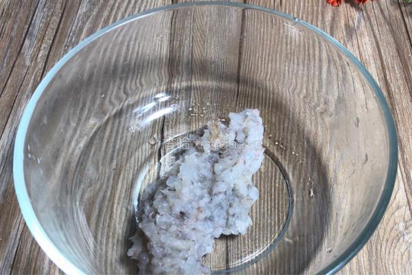七彩虾环的做法图解2