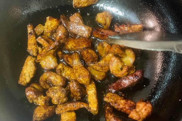 土豆豆角炖猪肉块的做法图解11