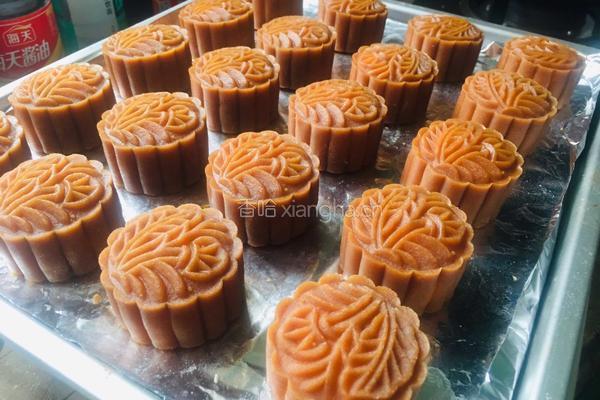 广式绿豆沙月饼的做法图解7