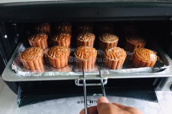 广式绿豆沙月饼的做法图解8