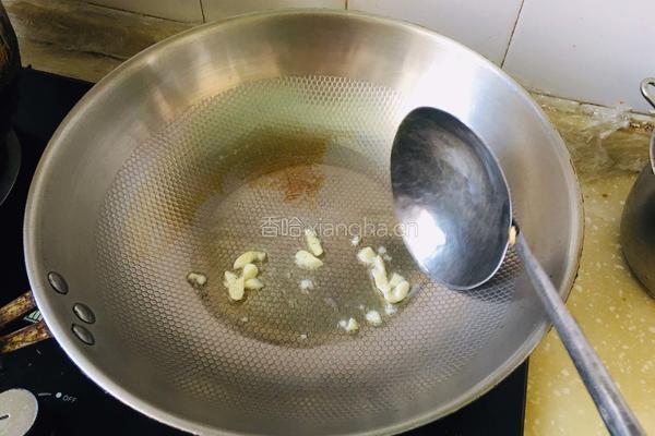 胡萝卜丝炒豆腐皮的做法图解3