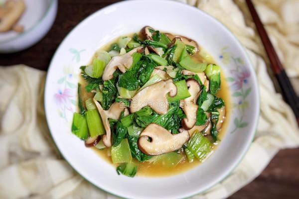 香菇炒小白菜的做法图解12