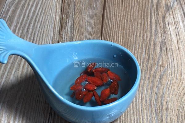 金针菇炒白菜的做法图解3