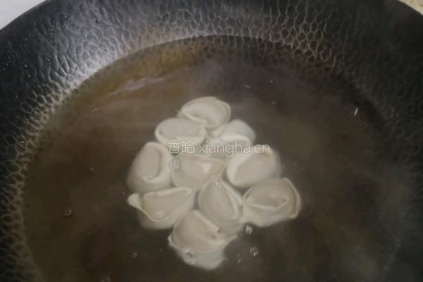 煮冷冻大馄饨的做法图解4