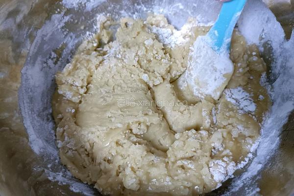 蛋黄豆沙月饼的做法图解5