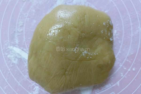 蛋黄豆沙月饼的做法图解10