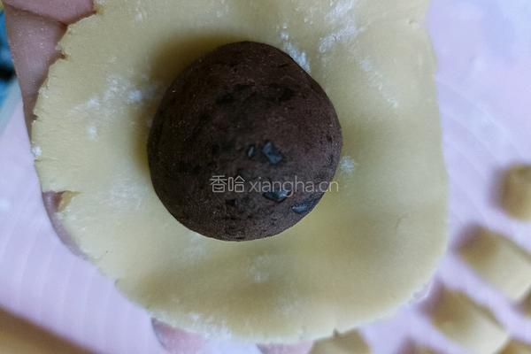 蛋黄豆沙月饼的做法图解13