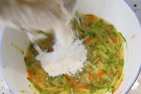 黄瓜丝鸡蛋饼的做法图解4