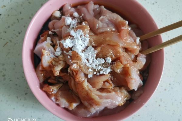 小炒鸡胸肉的做法图解3