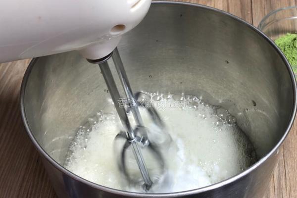 斑斓红豆杉蛋糕卷的做法图解2