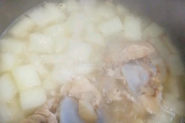 冬瓜薏米大骨汤的做法图解8