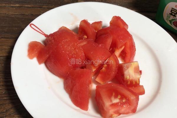番茄莲藕炖猪膀肉的做法图解3